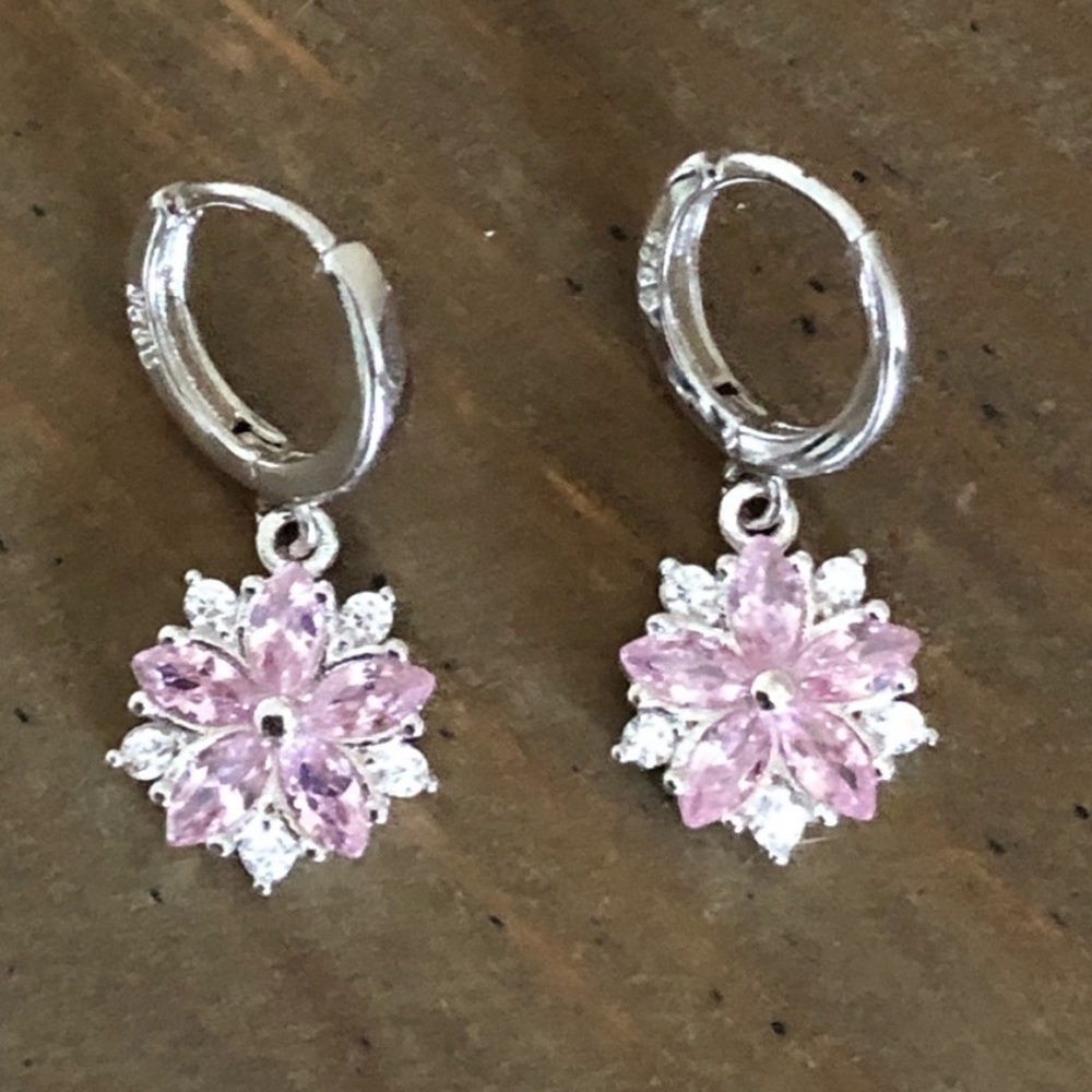 NWOT Sterling Silver flower hoop earrings